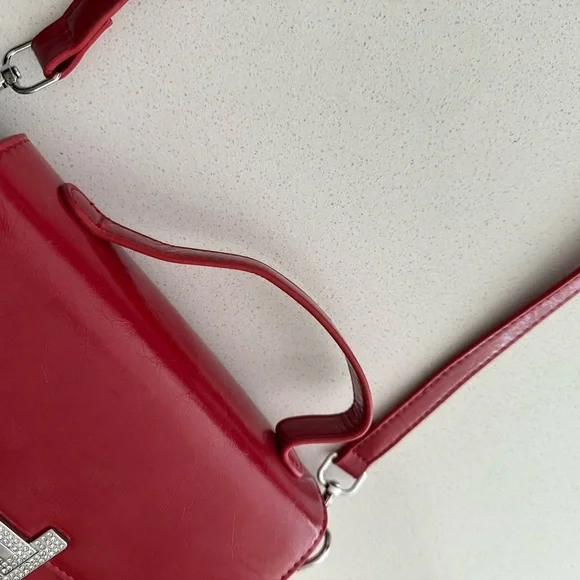 BOUTIQUE RED PURSE - Picture 4 of 10